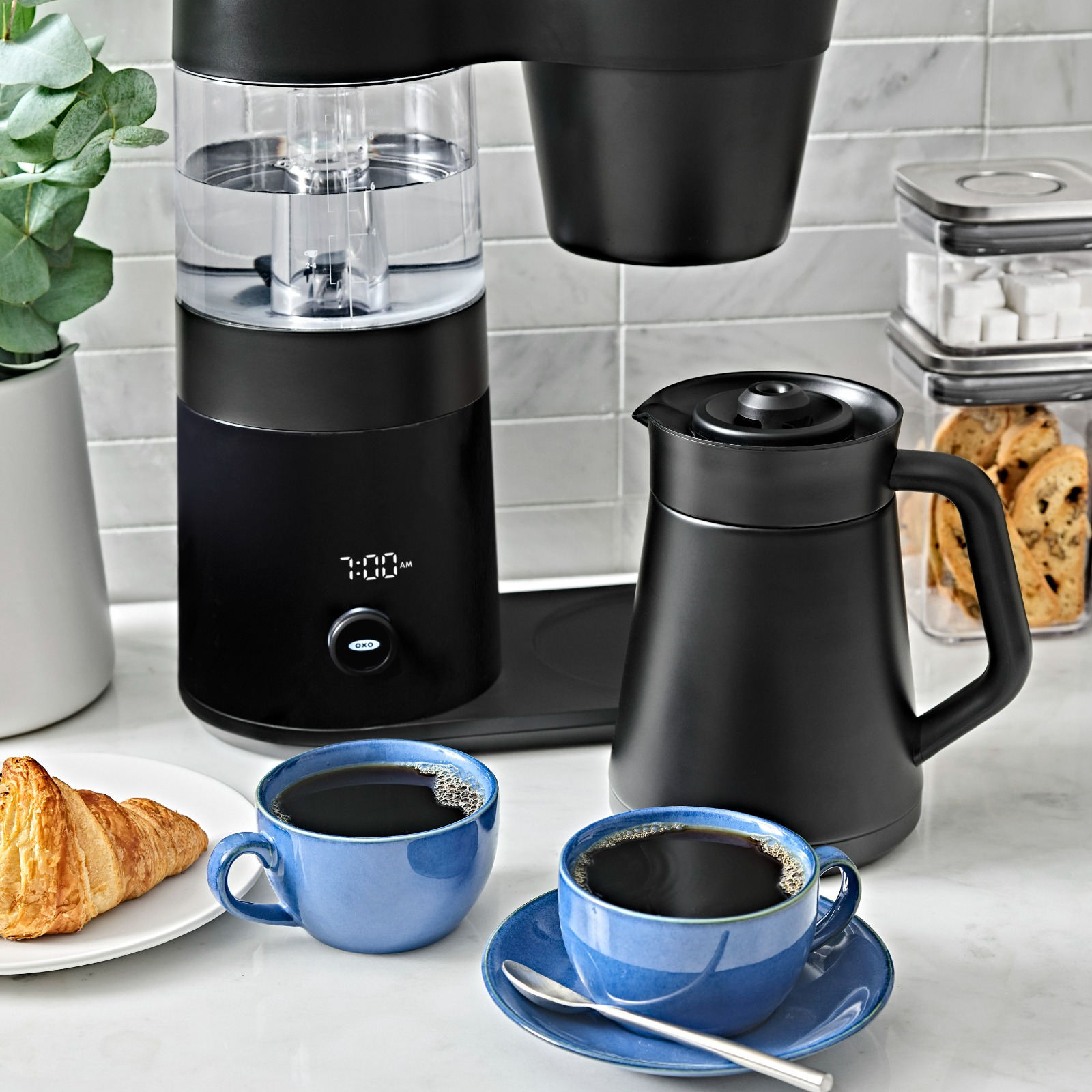 Brew 9-Cup Coffee Maker, Matte Black, 8725000 view 2